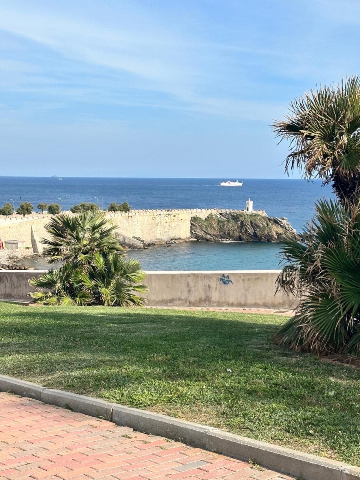 Appartamenti Tra Cielo E Mare 皮昂比诺 外观 照片